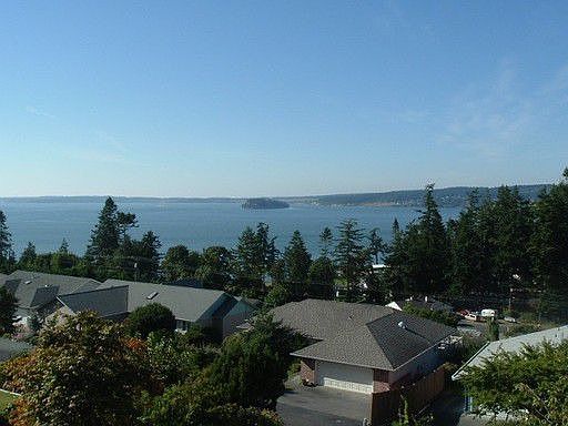 2nd image of 848 Rocky Point Dr