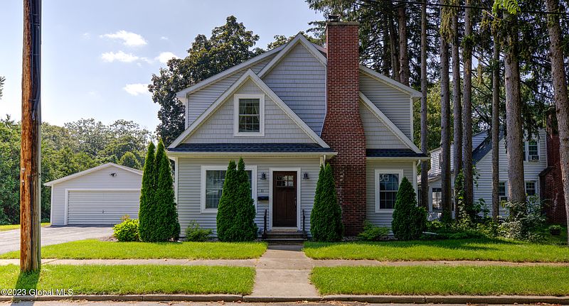 2nd image of 11 Ritchie Place