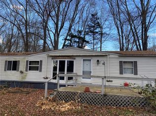 16 Wheeler Brook Park #16, Stonington, CT 06378