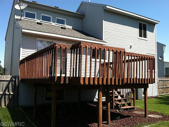3rd image of 5571 Brittany Dr SE
