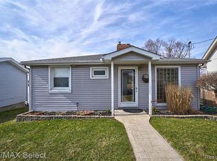 13542 S Horrell Rd, Fenton, MI 48430