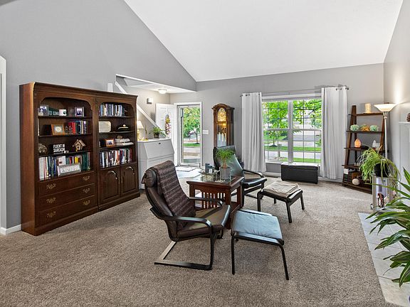 3rd image of 415 Tottenham Blvd