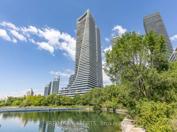 30 Shore Breeze Dr, Toronto, ON