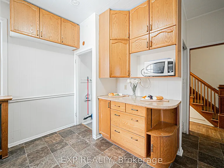 52 Proctor Blvd #MAIN — Photo 10
