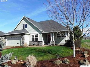 865 Cypress St, Mount Angel, OR 97362