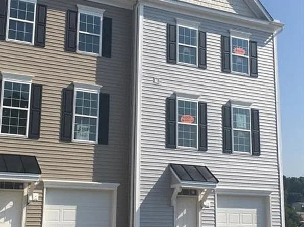 69 McKinley Dr, Mc Kees Rocks, PA 15136