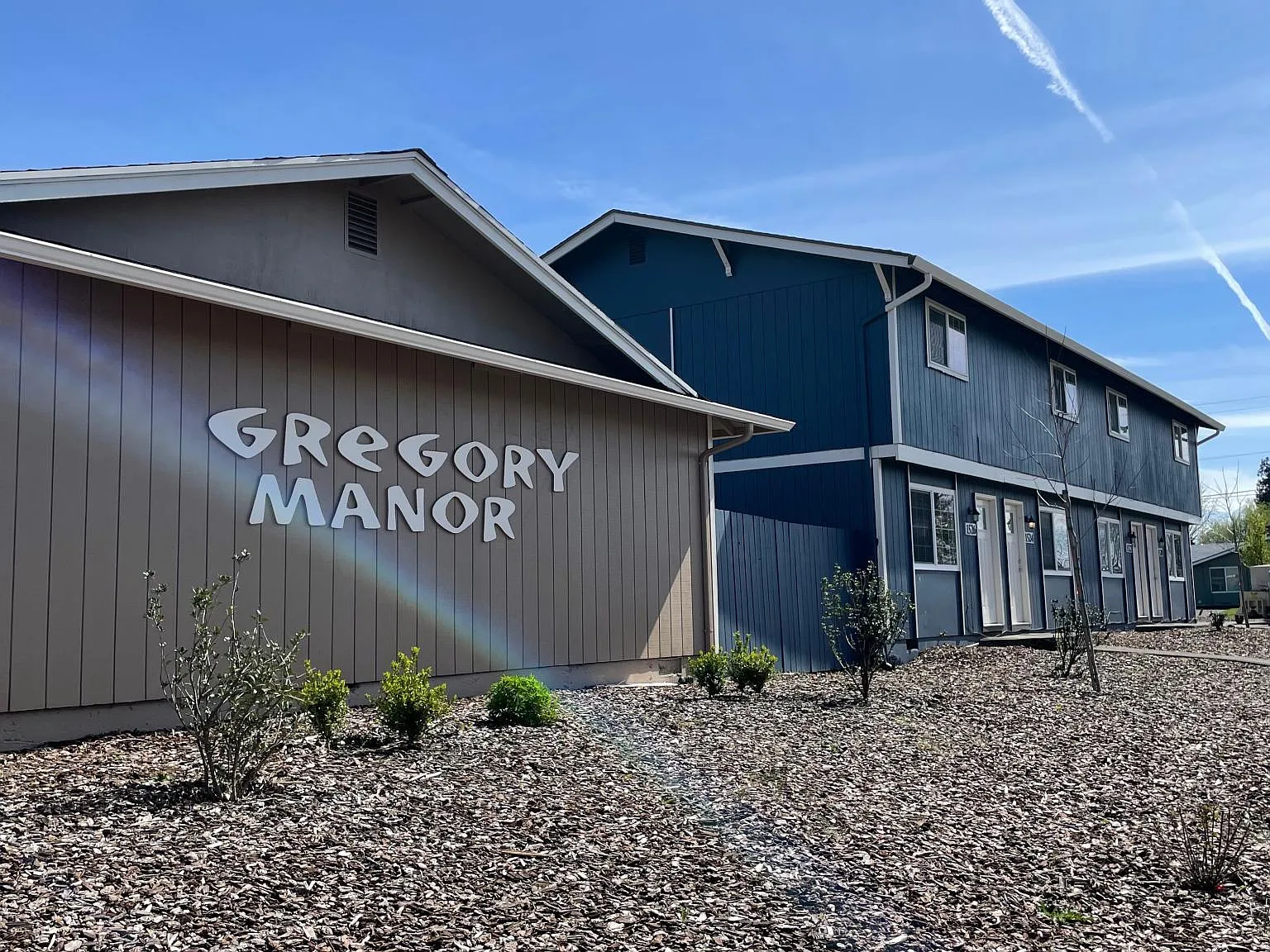 Gregory Manor — Photo 1