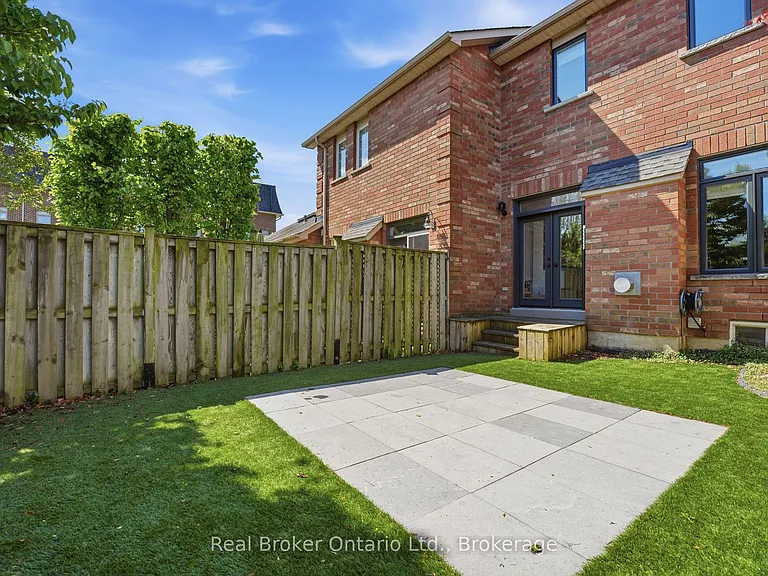 165 Margaret Dr — Photo 35