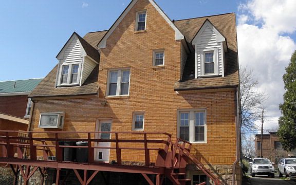 2nd image of 519 Woodlawn Ave