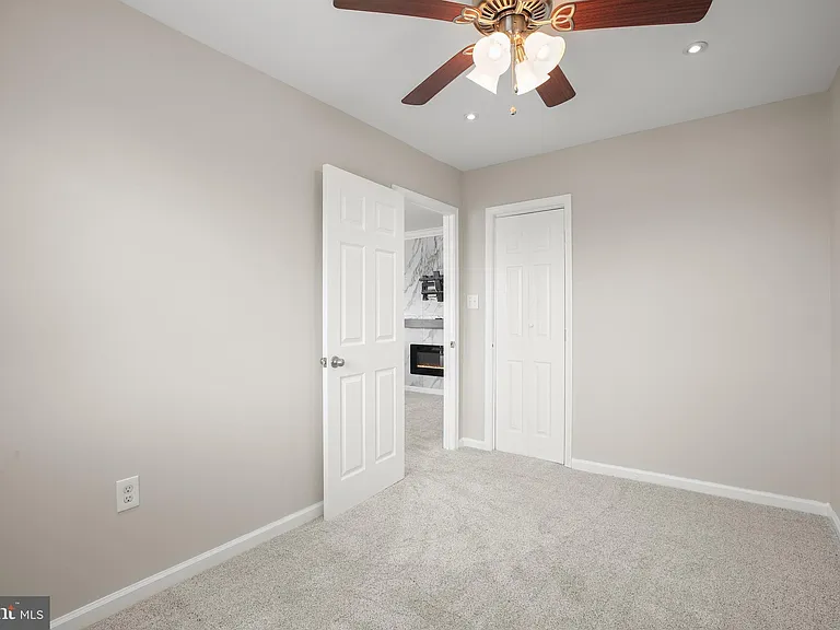 1604 Renate Dr #303 — Photo 18