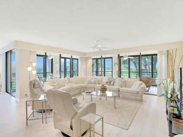 7578 Regency Lake Drive #302, Boca Raton, FL 33433