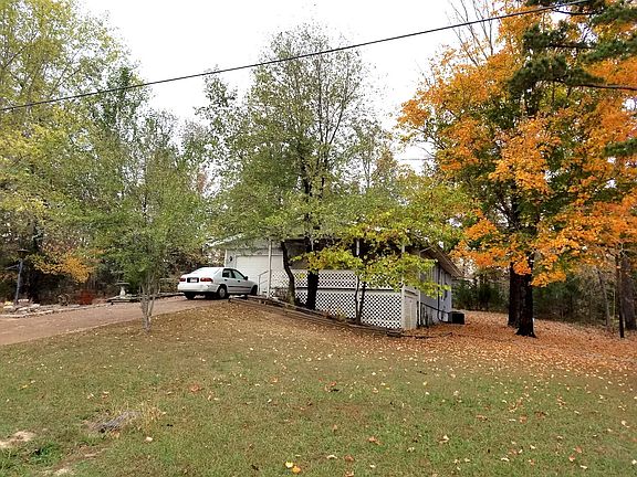 2nd image of 502 Red Oak Ln