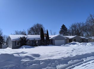 3105 Pelham Rd, Rockford, IL 61107