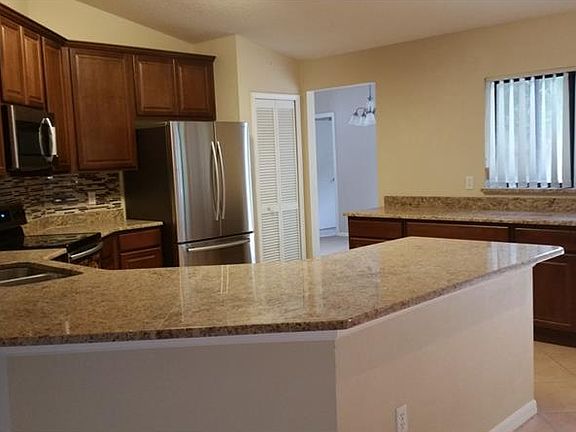 5th image of 4244 Barnsley Dr