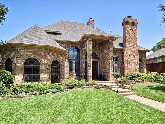 2nd image of 2313 Creekside Cir S