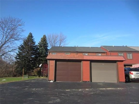 2nd image of 1217 Peppertree Dr