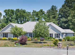 19 Meadow Springs Ln, Oley, PA 19547