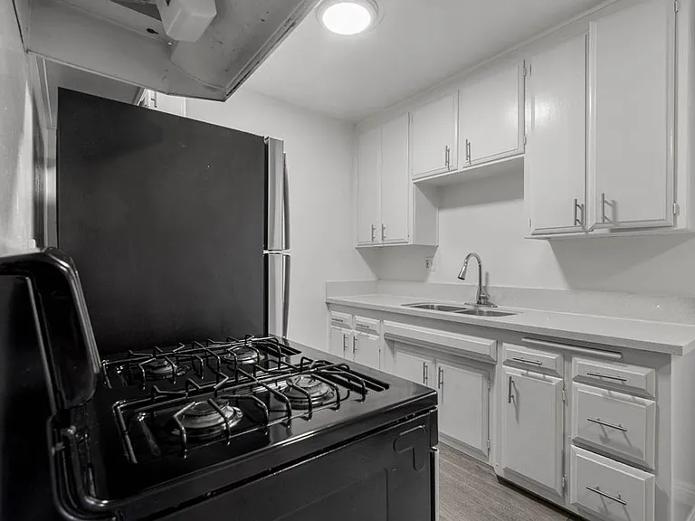 1975 S Corning St #2 — Photo 6