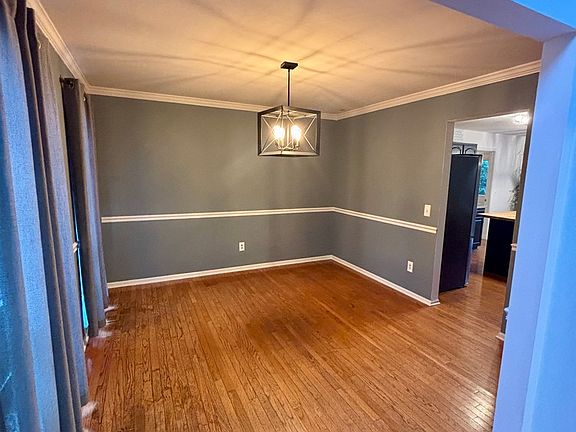3rd image of 2580 Westminster Ln