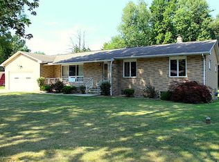 3180 Ethan Allen Rd, Barberton, OH 44203