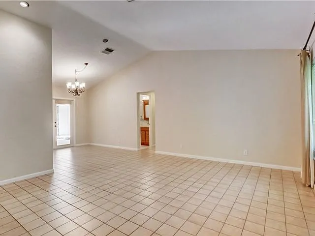 10890 SW 83rd Ave — Photo 19