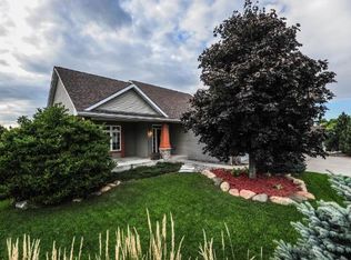 1409 Overlook Ct, Elko New Market, MN 55054