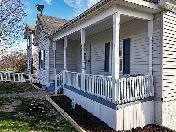 4th image of 137 Lagrange St