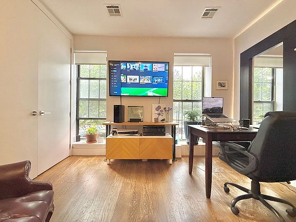 5th image of 632 Kosciuszko St #1L