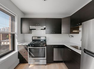 5858 N Sheridan Rd APT 402, Chicago, IL 60660