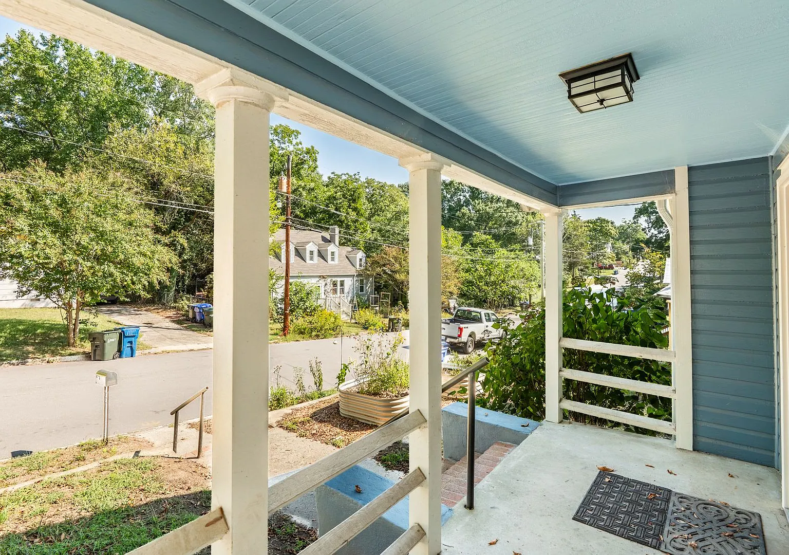Single Family home in Downtown Durham: Available Now — Photo 3