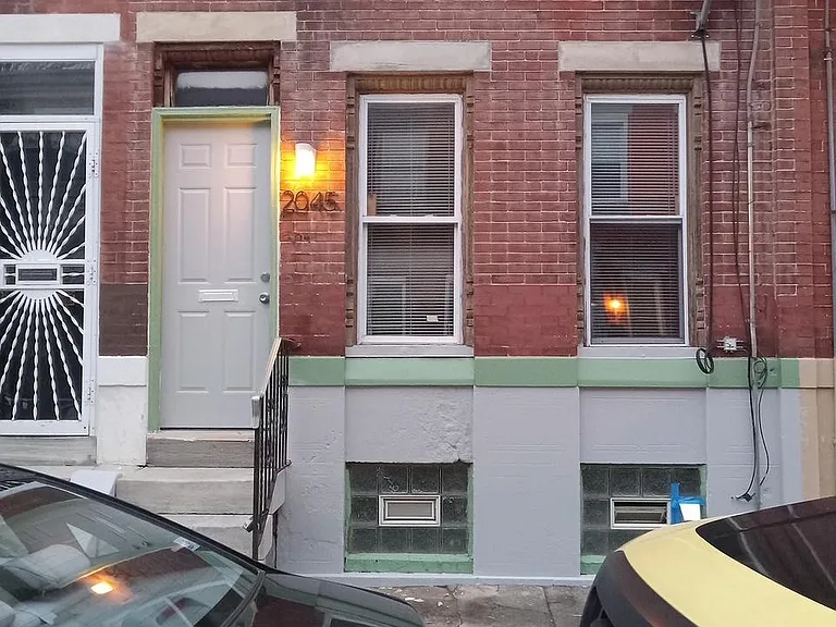 2045 Sigel St — Photo 8