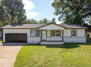 322 SE 12th St, Pryor, OK 74361
