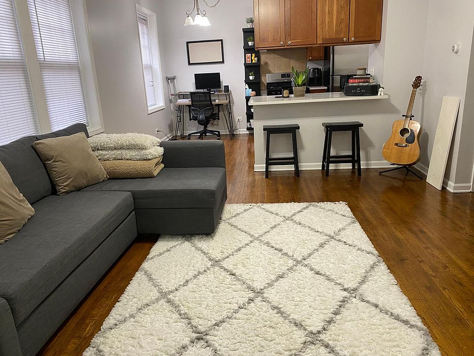 1st image of 3714 N Sheffield Ave #3F