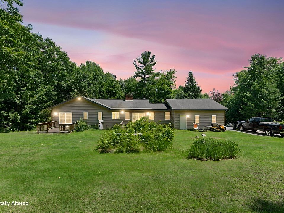 1st image of 824 Meadow Road