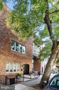 745 S 7th St, Philadelphia, PA, 19147