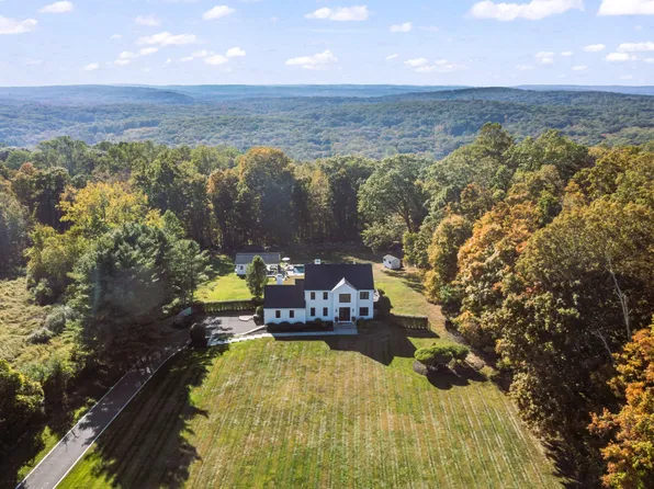 40 Great Ring Road, Newtown, CT 06482