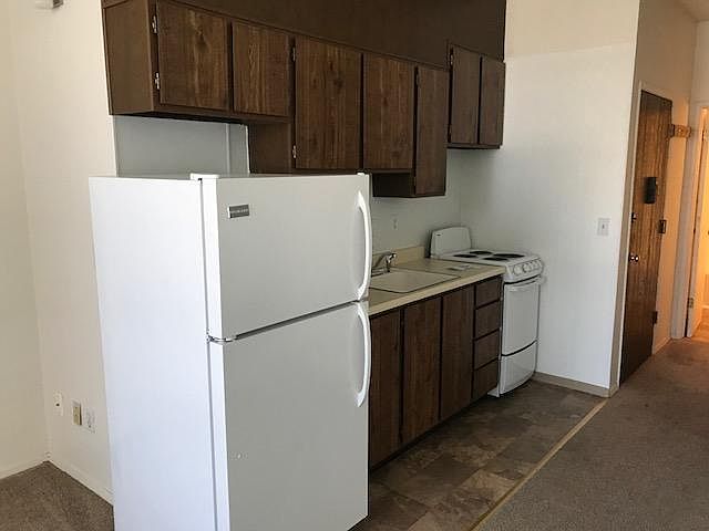2nd image of 221 W Riverside Ave APT 19