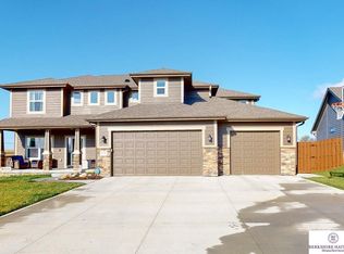 8136 S 194th St, Gretna, NE 68028