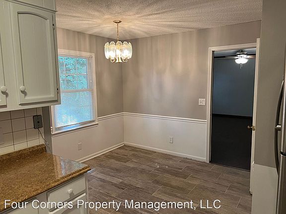 4th image of 4402 Forest Walk Dr