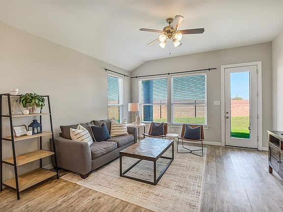 3rd image of 10906 Avana Falls Ln
