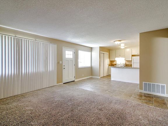 5th image of 5520 Spinnaker Dr APT 1