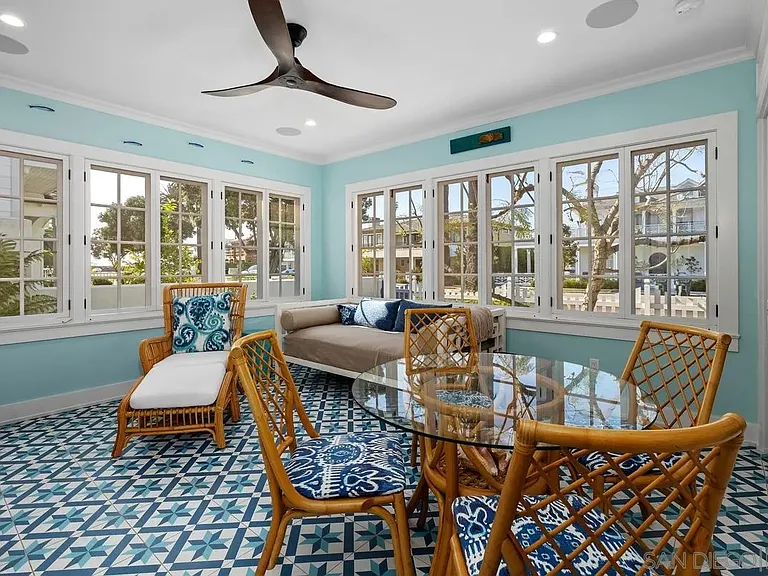 532 Marina Ave — Photo 18