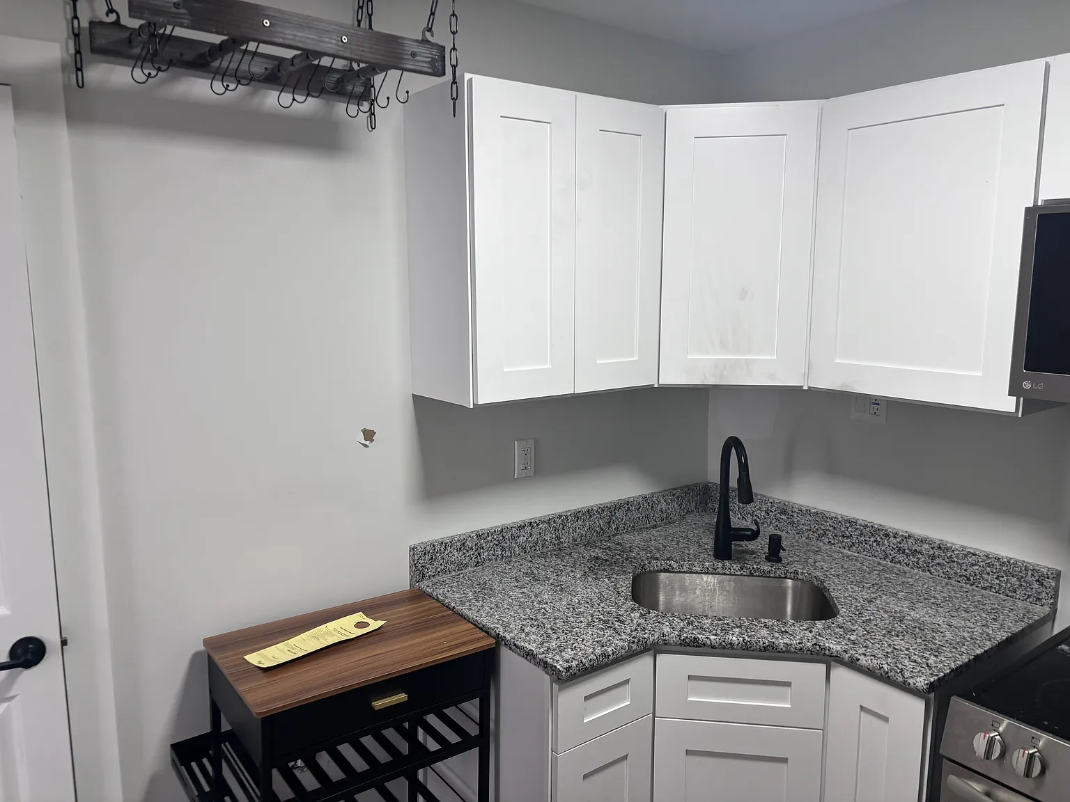 2747 Washington Avenue — Photo 4