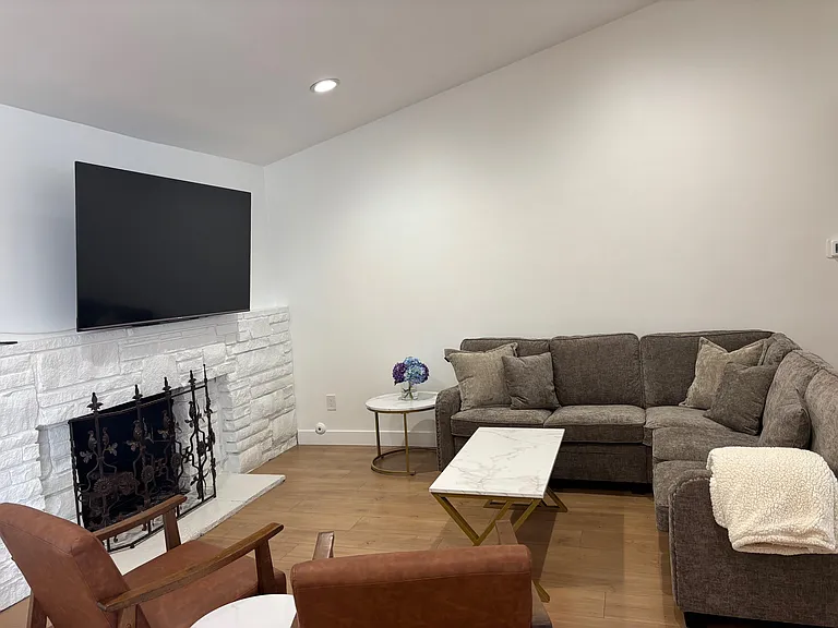8429 Sunnybrae Ave — Photo 9