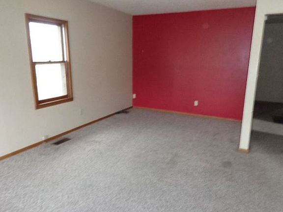 5th image of 621 W Idaho Ave