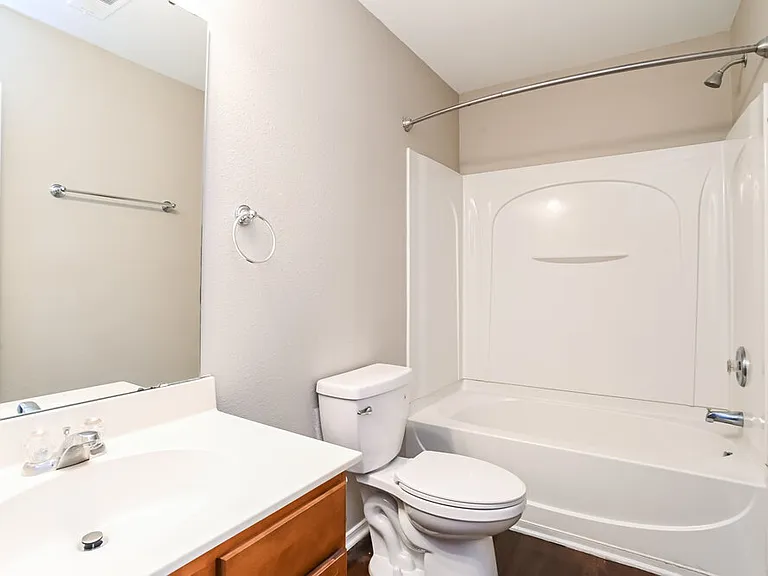 8210 Ainsworth St — Photo 15