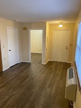 133 W Jackson Ave — Photo 8