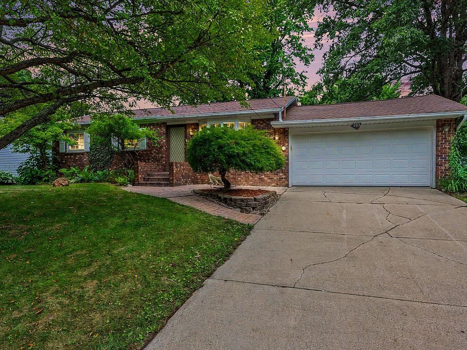 1st image of 203 Dundee Dr