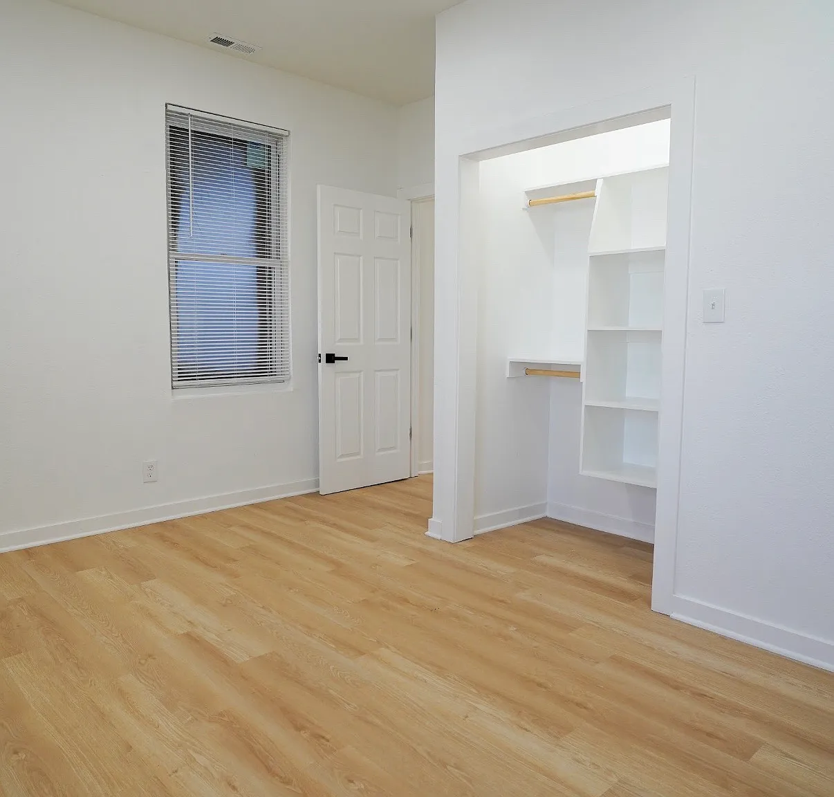 2 bed, 756 sqft, $1,850 — Photo 3