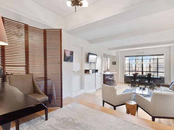 10 Park Avenue image 1 of 13